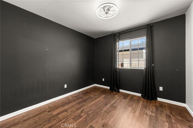 2211 Oak Street, Santa Ana, CA 92707