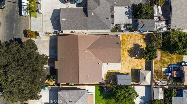 2211 Oak Street, Santa Ana, CA 92707