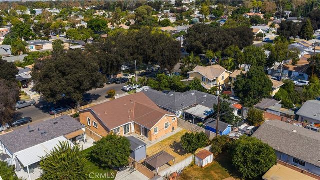 2211 Oak Street, Santa Ana, CA 92707