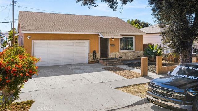 2211 Oak Street, Santa Ana, CA 92707