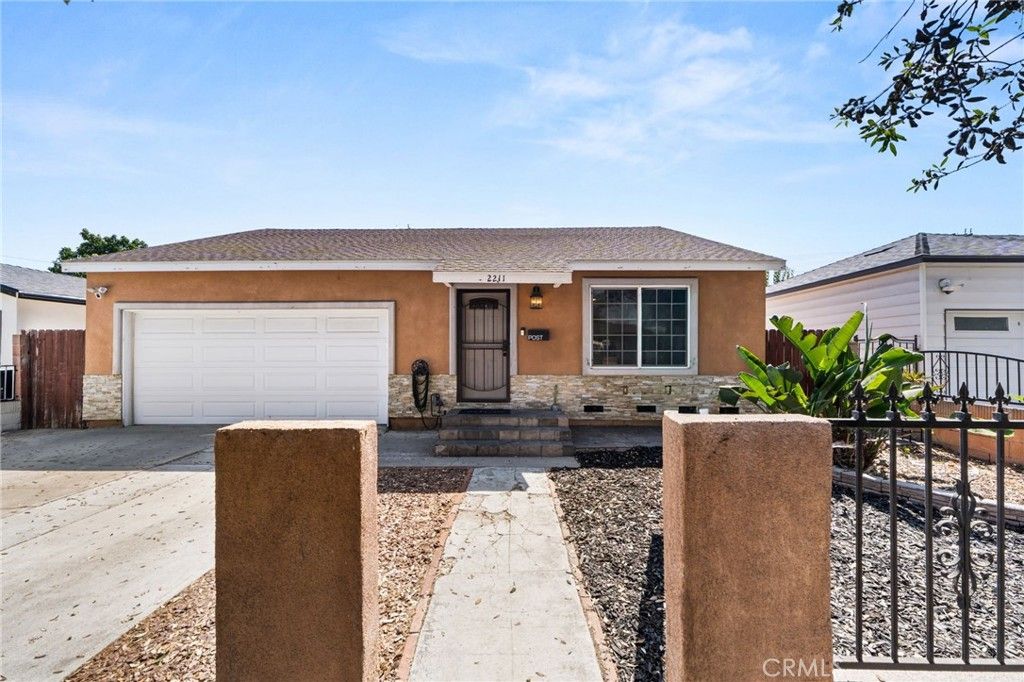 2211 Oak Street, Santa Ana, CA 92707 — photo 2