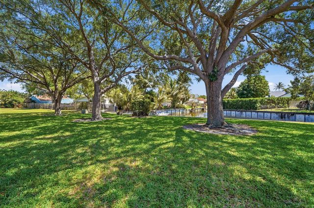 1840 NW 13th Street 102, Delray Beach, FL 33445