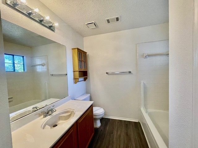 6709 Driffield Circle W, North Richland Hills, TX 76182