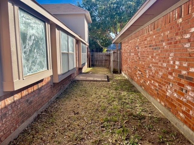 6709 Driffield Circle W, North Richland Hills, TX 76182