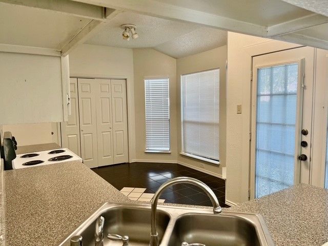 6709 Driffield Circle W, North Richland Hills, TX 76182