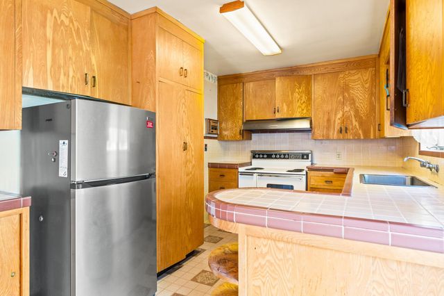 1591 159Th Ave, San Leandro, CA 94578