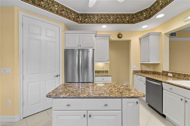 6073 Ashford LN # 802, Naples, FL 34110