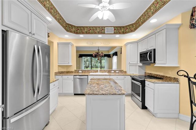 6073 Ashford LN # 802, Naples, FL 34110