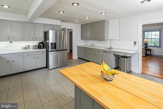 219 RUSSELL RD, Princeton, NJ 08540