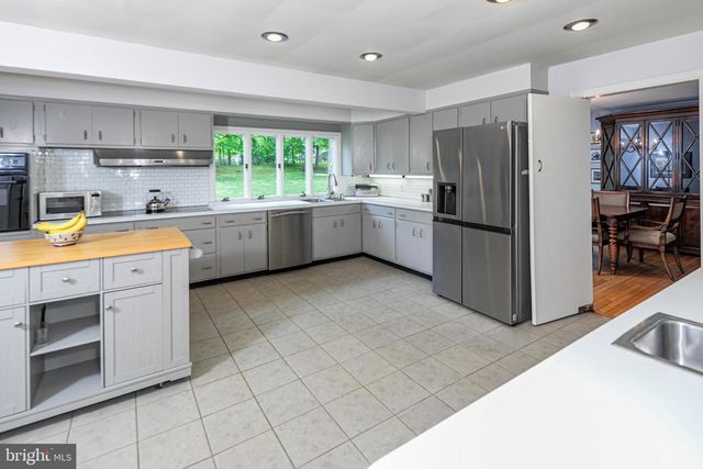 219 RUSSELL RD, Princeton, NJ 08540