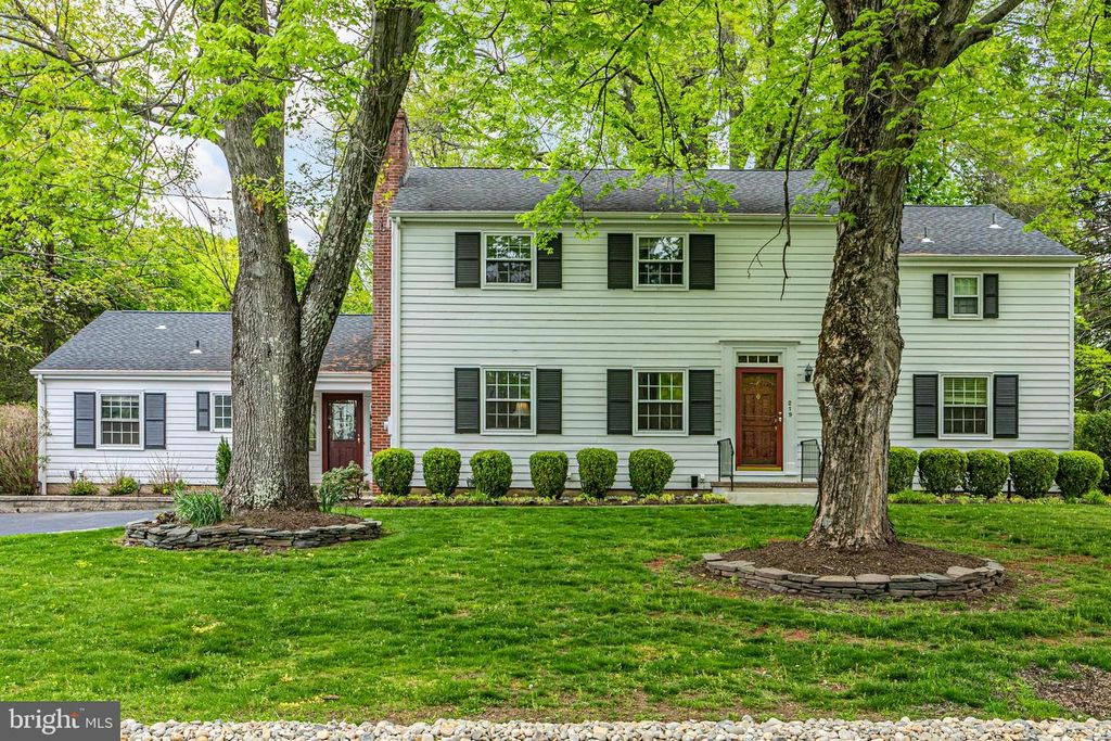 219 RUSSELL RD, Princeton, NJ 08540