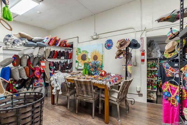 1950 N PanAm Expressway, San Antonio, TX 78208