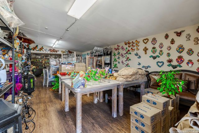 1950 N PanAm Expressway, San Antonio, TX 78208