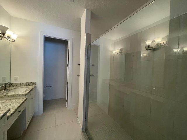 8086 Hobbes Way, Palm Beach Gardens, FL 33418