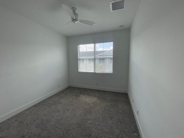 8086 Hobbes Way, Palm Beach Gardens, FL 33418