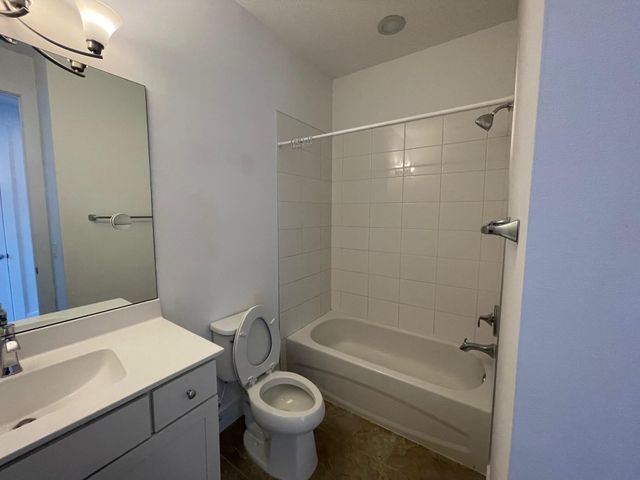 8086 Hobbes Way, Palm Beach Gardens, FL 33418