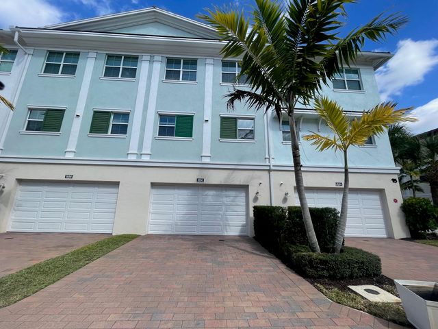 8086 Hobbes Way, Palm Beach Gardens, FL 33418
