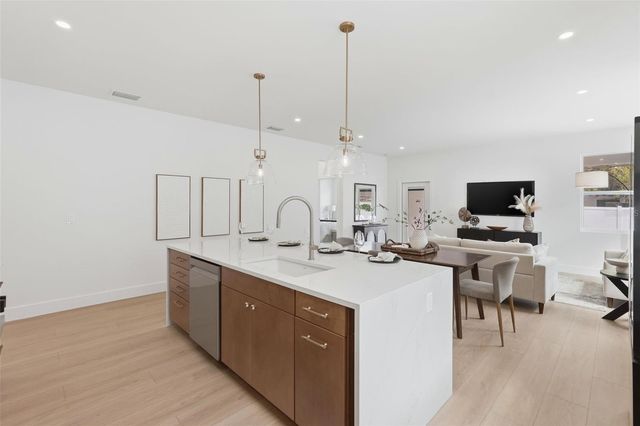 5225 4TH AVENUE S, St Petersburg, FL 33707