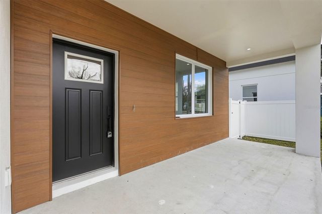 5225 4TH AVENUE S, St Petersburg, FL 33707