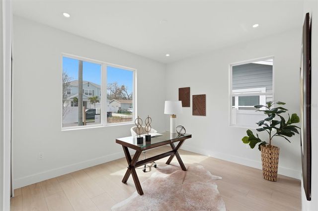 5225 4TH AVENUE S, St Petersburg, FL 33707