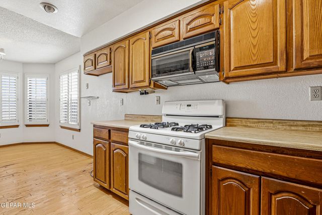4317 JON CUNNINGHAM Boulevard, El Paso, TX 79934