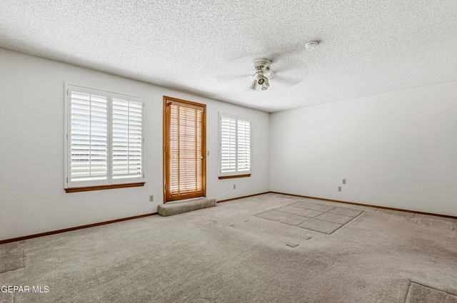 4317 JON CUNNINGHAM Boulevard, El Paso, TX 79934