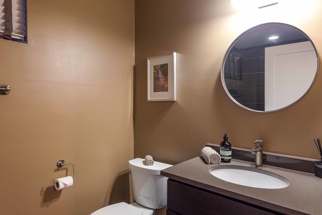 2535 W Haddon Avenue, Chicago, IL 60622