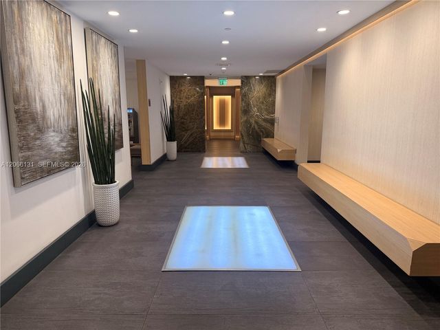 90 SW 3rd Street 1801, Miami, FL 33130