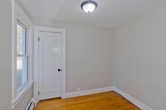 8 Summit Dr, Palmer, MA 01069