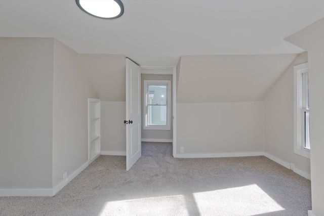 8 Summit Dr, Palmer, MA 01069