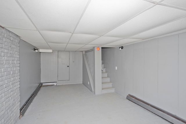 8 Summit Dr, Palmer, MA 01069