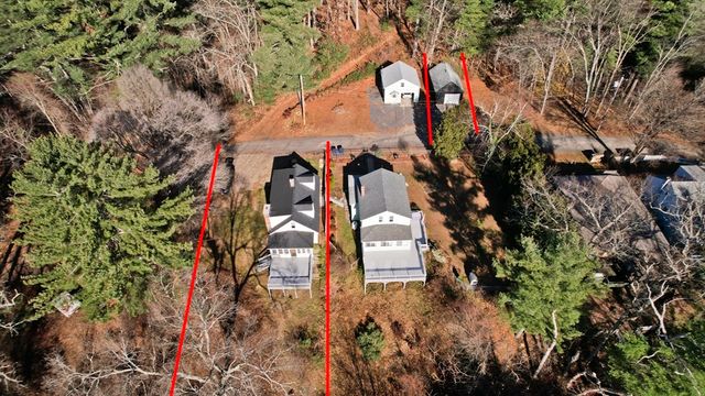 8 Summit Dr, Palmer, MA 01069