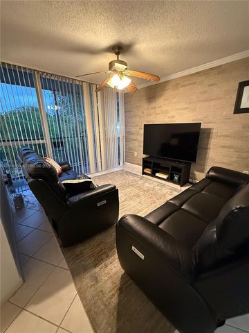 6955 NW 186th St F402, Hialeah, FL 33015