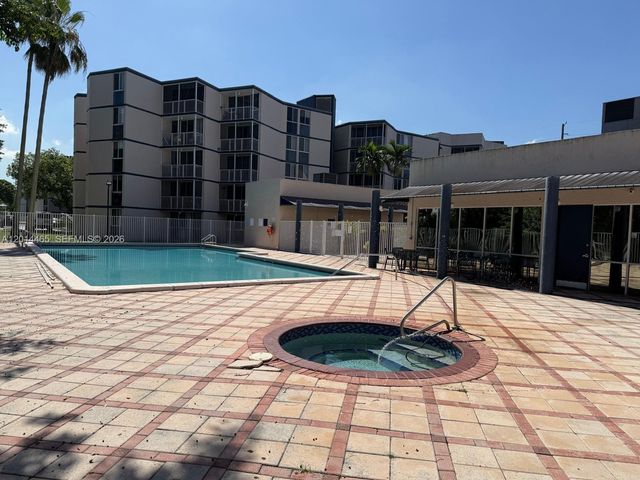 6955 NW 186th St F402, Hialeah, FL 33015