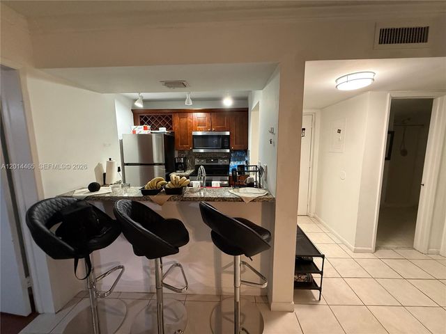 6955 NW 186th St F402, Hialeah, FL 33015