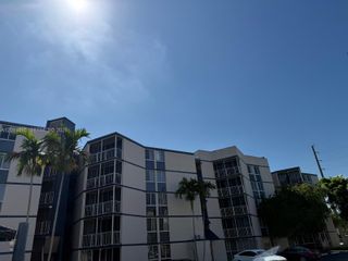 6955 NW 186th St F402, Hialeah, FL 33015