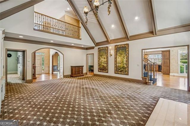 5318 Brooke Farm Drive, Dunwoody, GA 30338