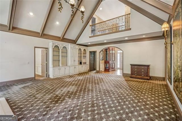 5318 Brooke Farm Drive, Dunwoody, GA 30338