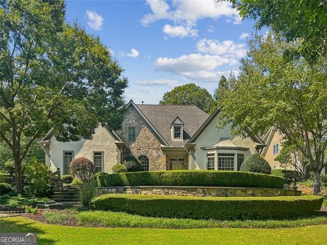 5318 Brooke Farm Drive, Dunwoody, GA 30338