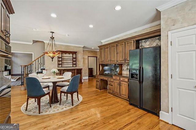 5318 Brooke Farm Drive, Dunwoody, GA 30338