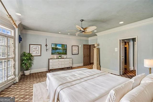 5318 Brooke Farm Drive, Dunwoody, GA 30338