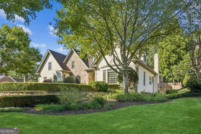 5318 Brooke Farm Drive, Dunwoody, GA 30338