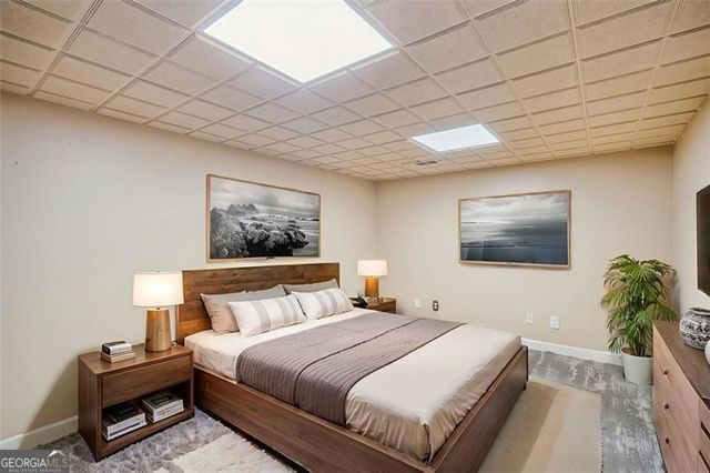 5318 Brooke Farm Drive, Dunwoody, GA 30338