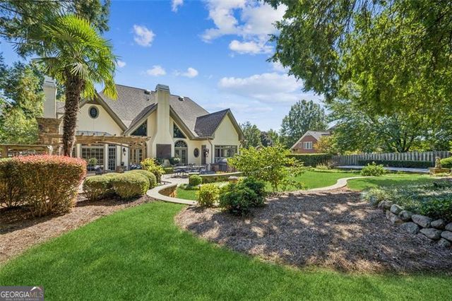 5318 Brooke Farm Drive, Dunwoody, GA 30338