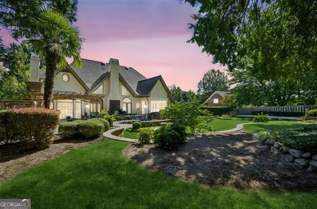 5318 Brooke Farm Drive, Dunwoody, GA 30338