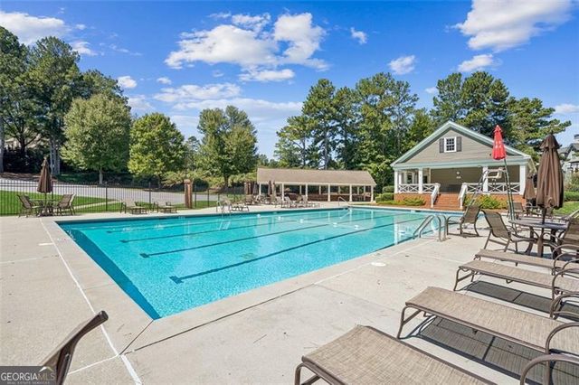 5318 Brooke Farm Drive, Dunwoody, GA 30338