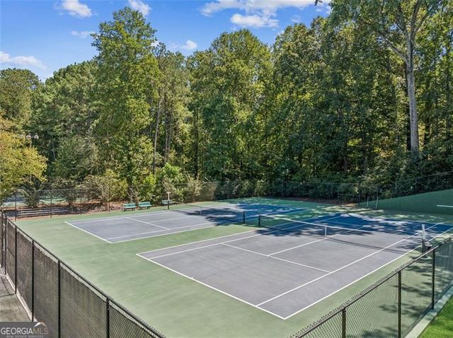 5318 Brooke Farm Drive, Dunwoody, GA 30338