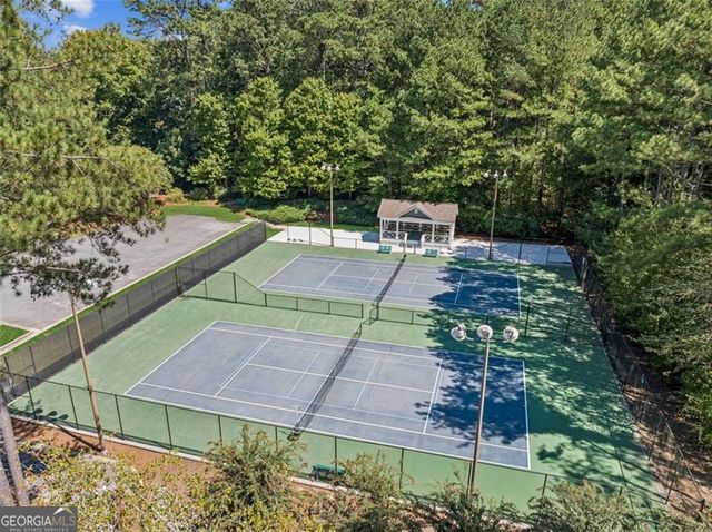 5318 Brooke Farm Drive, Dunwoody, GA 30338