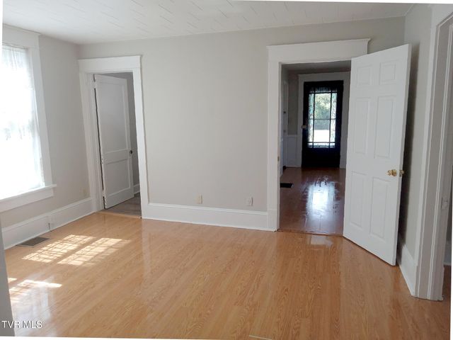 350 Carolina Avenue 2, Erwin, TN 37650