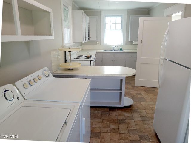 350 Carolina Avenue 2, Erwin, TN 37650